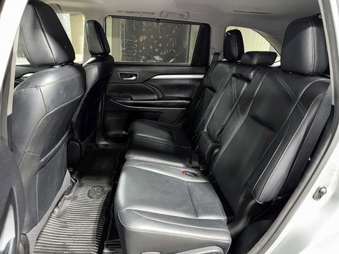 Used 2018 Toyota Highlander XLE w/ Protection Package #3 AWD/4WD image 17