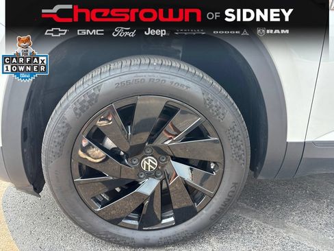 Used 2025 Volkswagen Atlas Cross Sport SE AWD/4WD image 9