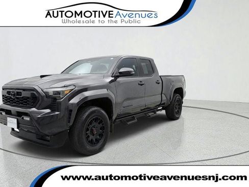 Used 2024 Toyota Tacoma TRD Sport w/ TRD Sport Upgrade Package AWD/4WD image 1