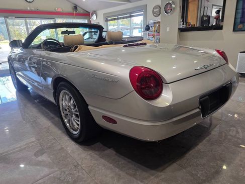 Used 2004 Ford Thunderbird Deluxe image 4