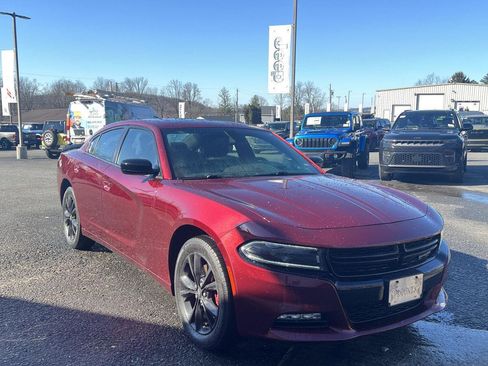 Used 2022 Dodge Charger SXT w/ Blacktop Package image 1