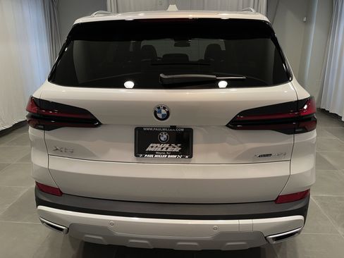New 2026 BMW X5 xDrive40i w/ Premium Package AWD/4WD image 5