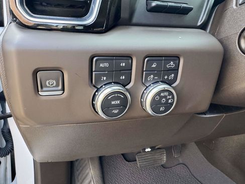 Used 2023 GMC Sierra 1500 Denali w/ Technology Package AWD/4WD image 31