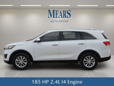 Used 2016 Kia Sorento LX image 3