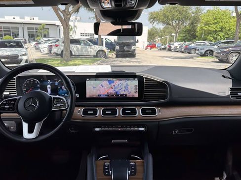 Certified 2023 Mercedes-Benz GLS 450 4MATIC image 13