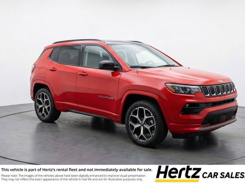 Used 2025 Jeep Compass Limited AWD/4WD image 1