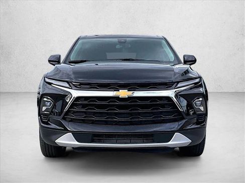 Used 2024 Chevrolet Blazer LT FWD image 3