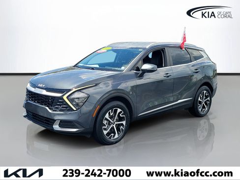 Certified 2023 Kia Sportage EX AWD/4WD image 3