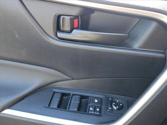 Used 2024 Toyota RAV4 LE FWD image 7