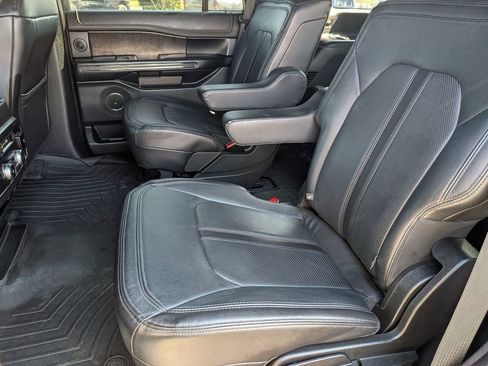 Used 2018 Ford Expedition Limited w/ Equipment Group 302A RWD image 35