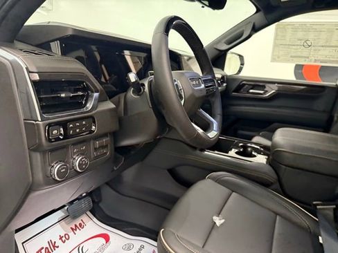 New 2026 GMC Yukon Elevation image 13