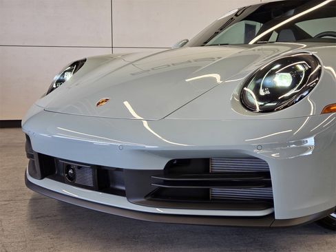 Certified 2025 Porsche 911 Carrera image 23