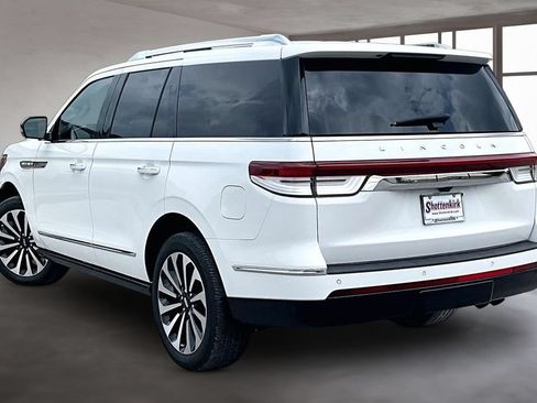 Used 2022 Lincoln Navigator Reserve AWD/4WD image 4