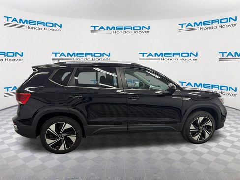 Used 2024 Volkswagen Taos SE AWD/4WD image 6