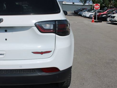 Used 2025 Jeep Compass Trailhawk w/ Trailhawk Elite Group AWD/4WD image 45