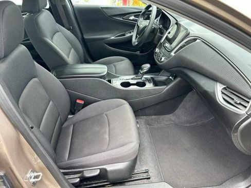 Used 2023 Chevrolet Malibu LT w/ Driver Confidence Package FWD image 40