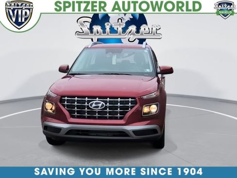 Used 2024 Hyundai Venue SEL image 3