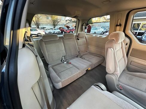 Used 2005 Ford Freestar SE image 23