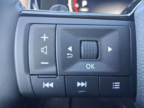 New 2026 Nissan Pathfinder Platinum AWD/4WD image 12