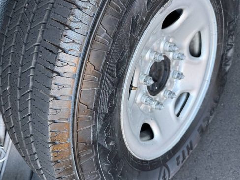 Used 2014 Chevrolet Express 2500 image 6