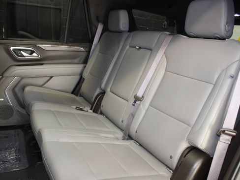 Used 2021 Chevrolet Tahoe LT w/ LT Signature Package image 39