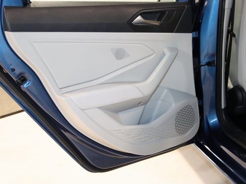 Used 2019 Volkswagen Jetta SE w/ Cold Weather Package image 43