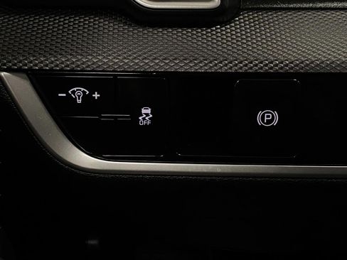 Used 2025 Kia Sportage LX image 14