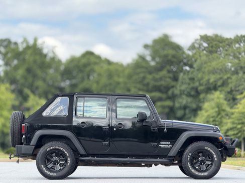 Used 2016 Jeep Wrangler Unlimited Sport w/ Connectivity Group image 11