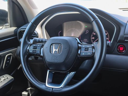 Used 2025 Honda Pilot EX-L image 16