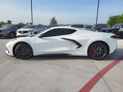 Used 2024 Chevrolet Corvette Stingray Coupe RWD image 3