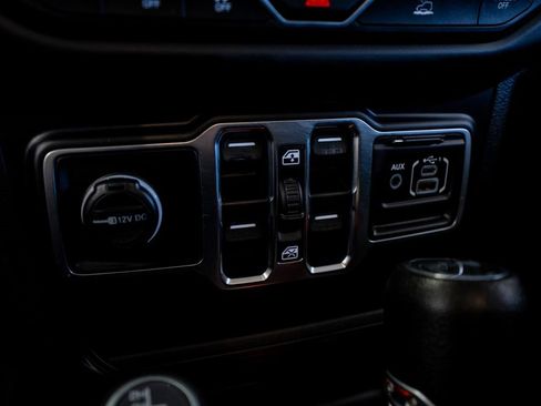 Used 2021 Jeep Wrangler Unlimited Sahara w/ Uconnect 4C Nav & Sound Group image 43