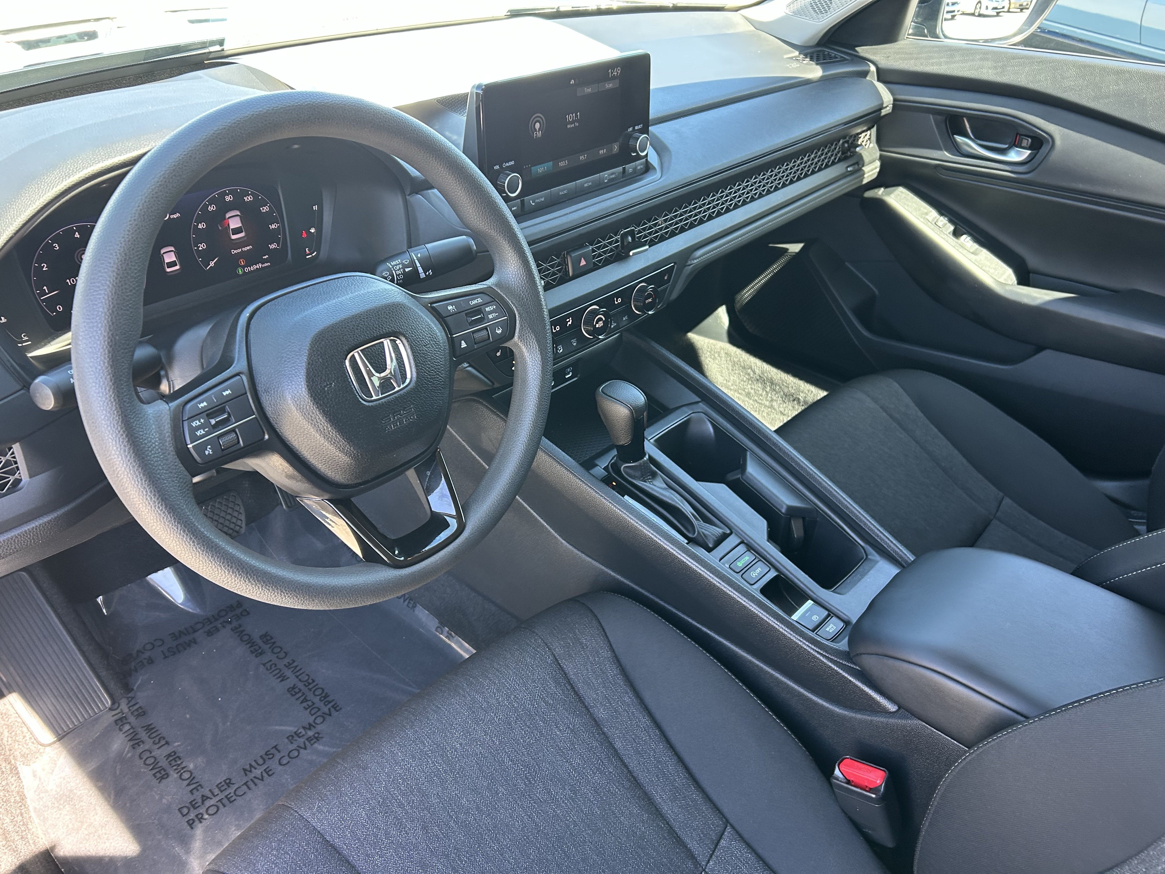 Used 2025 Honda Accord SE image 18