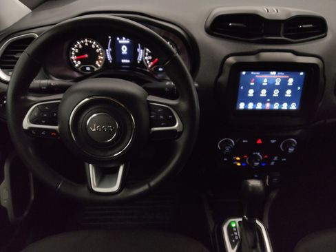 Used 2020 Jeep Renegade Latitude image 22