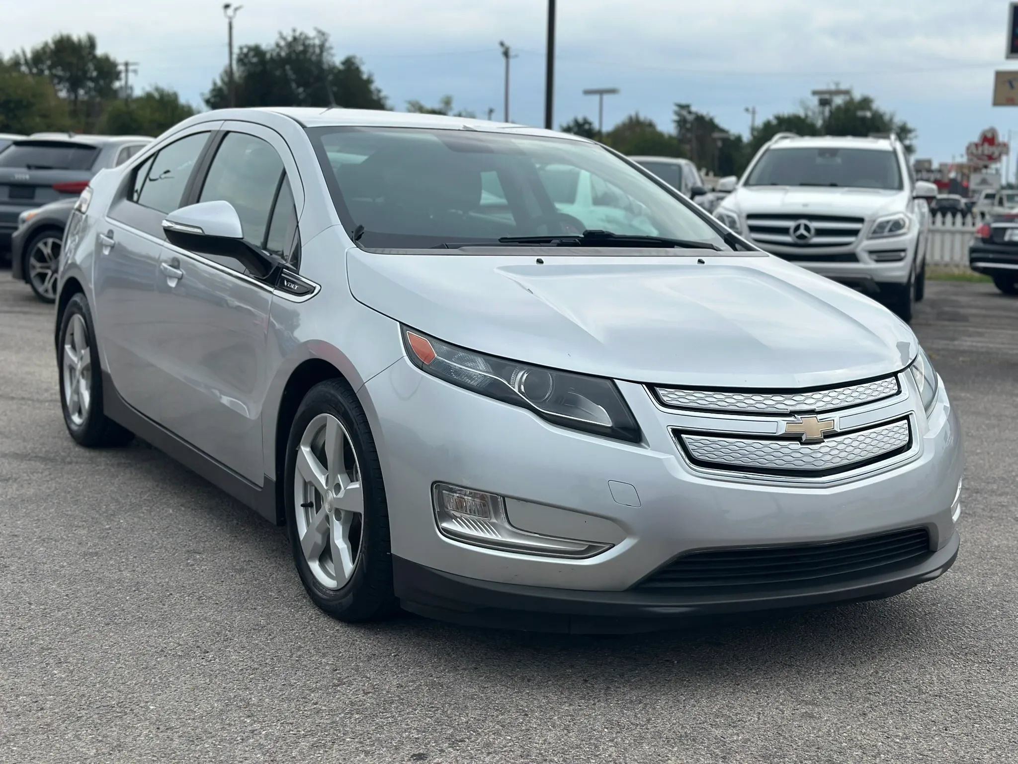 Used 2013 Chevrolet Volt FWD image 4