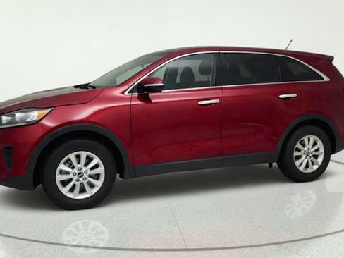 Used 2019 Kia Sorento FWD image 2