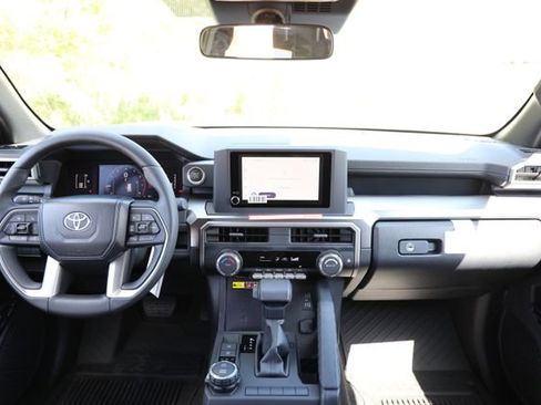 New 2026 Toyota 4Runner SR5 AWD/4WD image 26