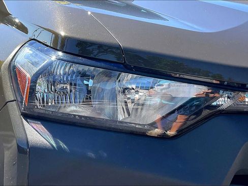 Used 2024 Chevrolet Colorado Trail Boss image 27