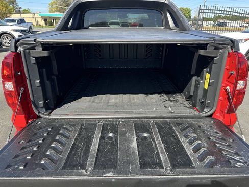 Used 2008 Chevrolet Avalanche LTZ w/ LTZ Preferred Equipment Group RWD image 9