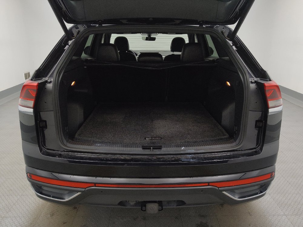 Used 2022 Volkswagen Atlas Cross Sport SE FWD image 29