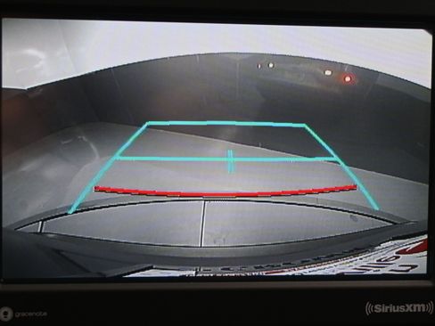 Used 2021 Toyota RAV4 XLE Premium image 18