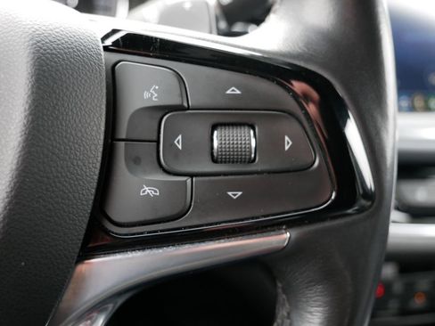 Used 2023 Buick Enclave Essence image 24