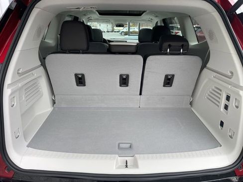 New 2026 GMC Acadia Denali w/ Super Cruise Package image 19