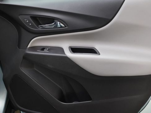 Used 2022 Chevrolet Equinox LT FWD image 11