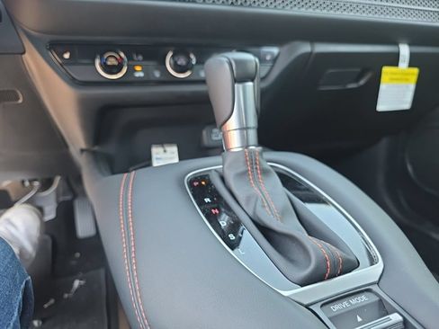 Certified 2025 Honda HR-V Sport image 18