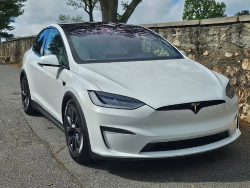 Used 2024 Tesla Model X AWD/4WD image 12