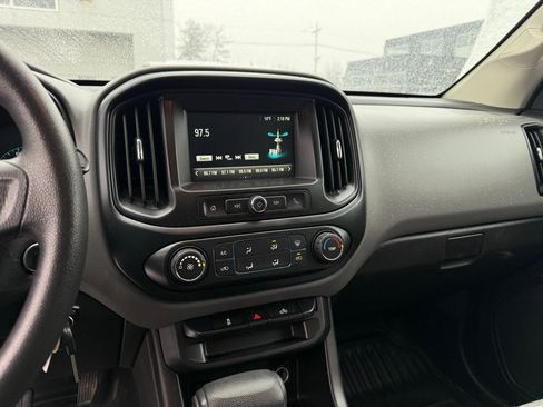 Used 2018 Chevrolet Colorado W/T image 32