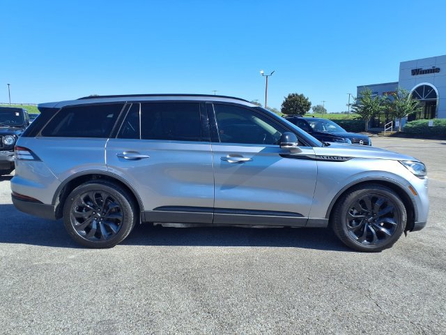 Used 2021 Lincoln Aviator Reserve w/ Elements Package Plus RWD image 9