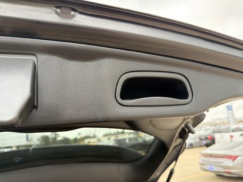 Used 2025 Jeep Compass Latitude w/ Altitude Special Edition image 23