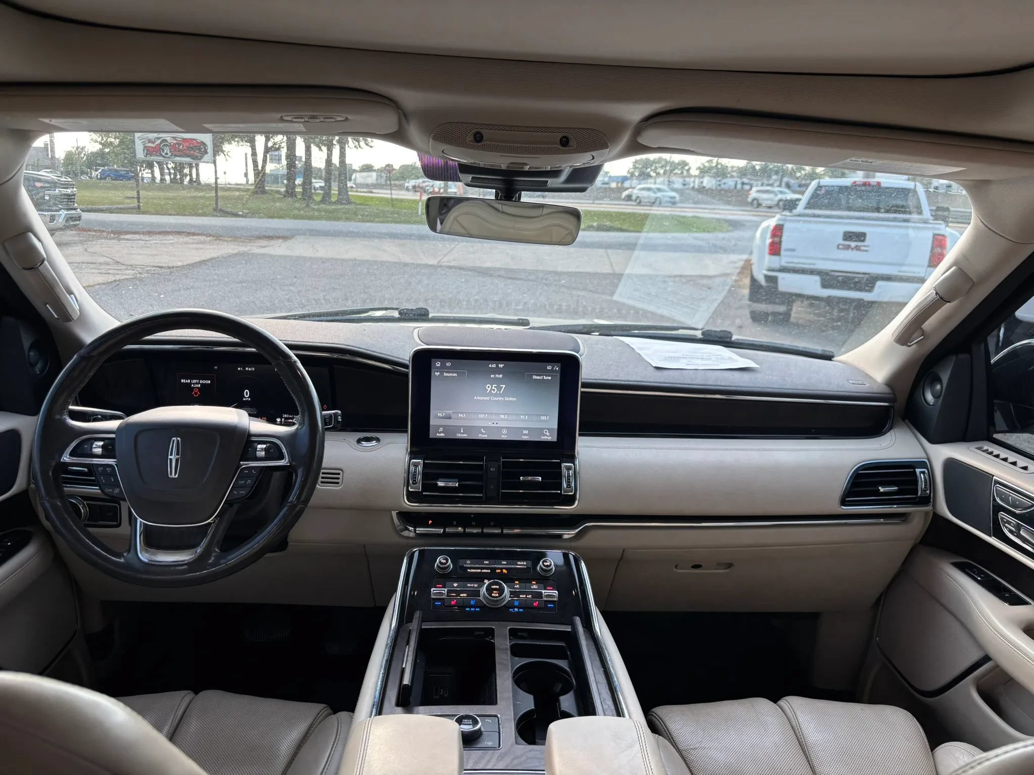 Used 2020 Lincoln Navigator Reserve AWD/4WD image 18