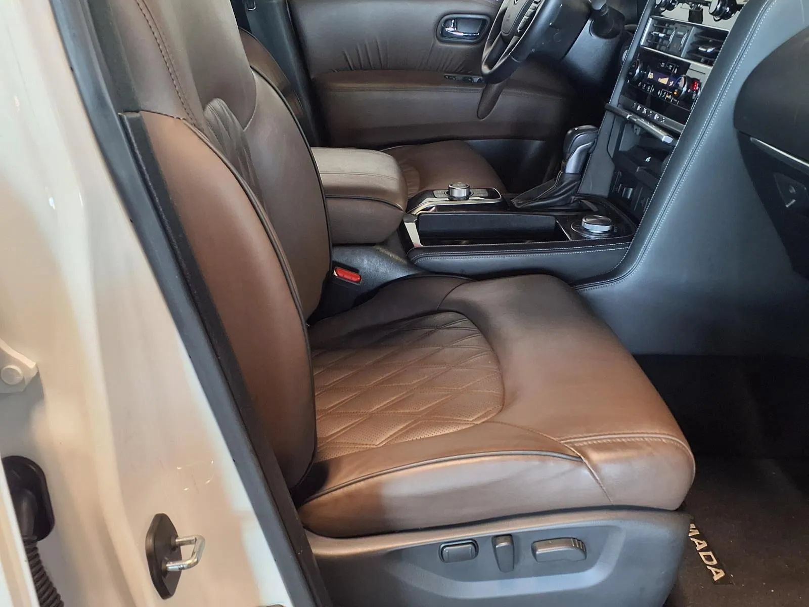 Used 2022 Nissan Armada Platinum w/ Captain's Chairs Package AWD/4WD image 14
